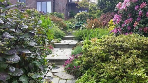 Classic Landscaping Design and Construction stone stairs in Greater Seattle