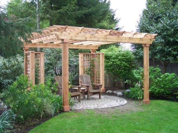 Professional landscape photography of completed residential project in Greater Seattle for article on Ways to Maximize Your Outdoor Space with a Covered Patio