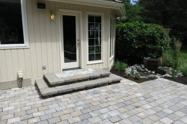 Classic Landscaping Design and Construction stone entryway in Greater Seattle