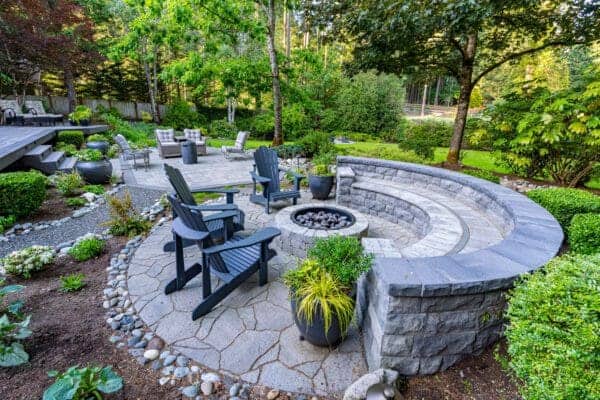 Modular block fireplace – Classic Landscaping